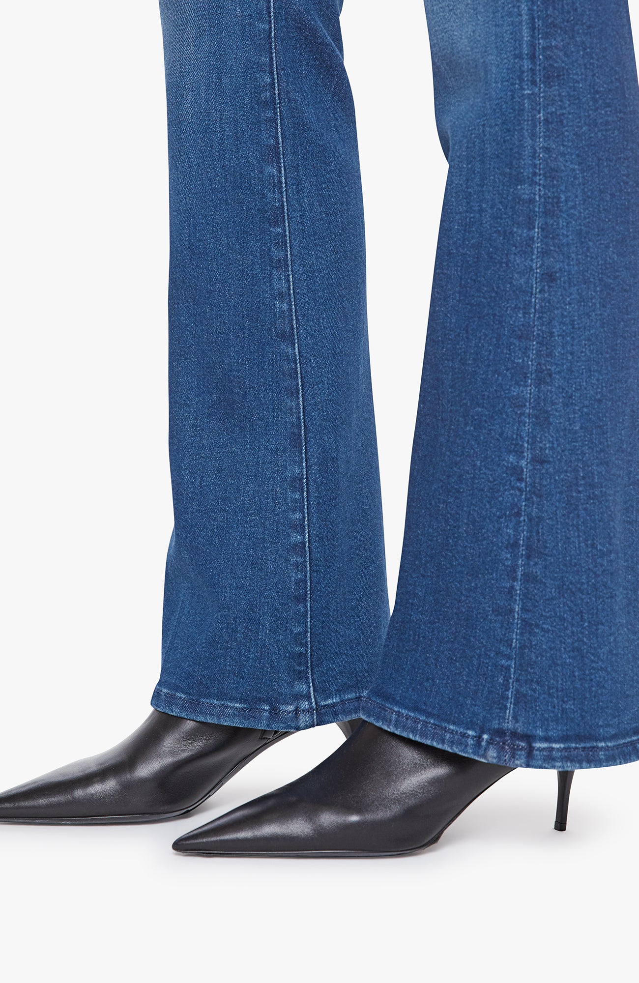 The Weekender Nip It In The Butt - JoeyRae