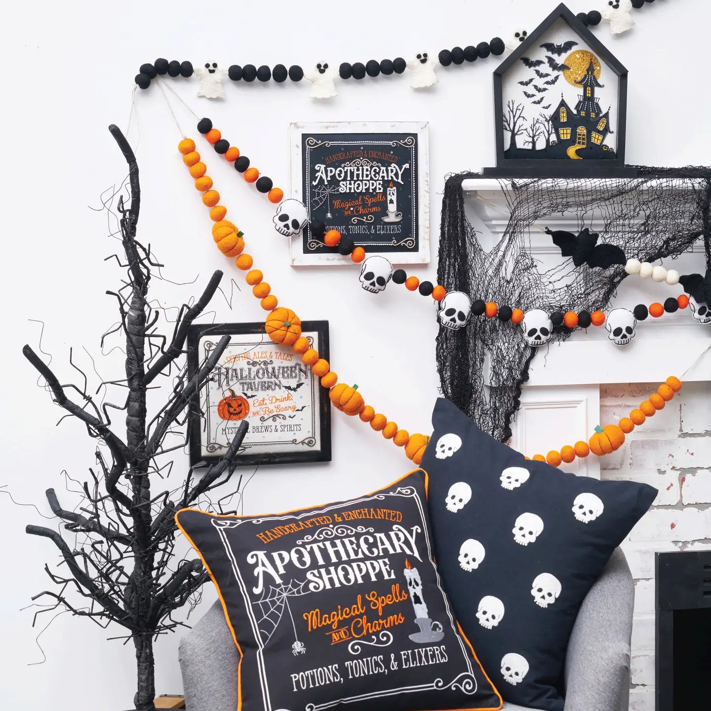 Halloween Spooky Ghost Pom-Pom Garland