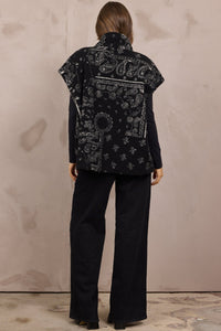 Bandana Printed Sherpa Vest Black - JoeyRae
