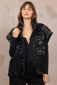Bandana Printed Sherpa Vest Black - JoeyRae