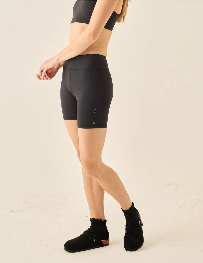 The Ruffle Grip Sock Black