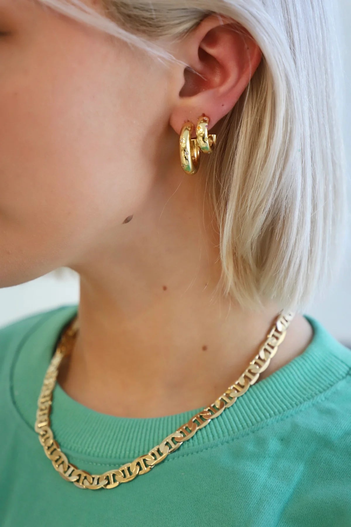 Meredith Cz Star Thick Hoops Gold - JoeyRae