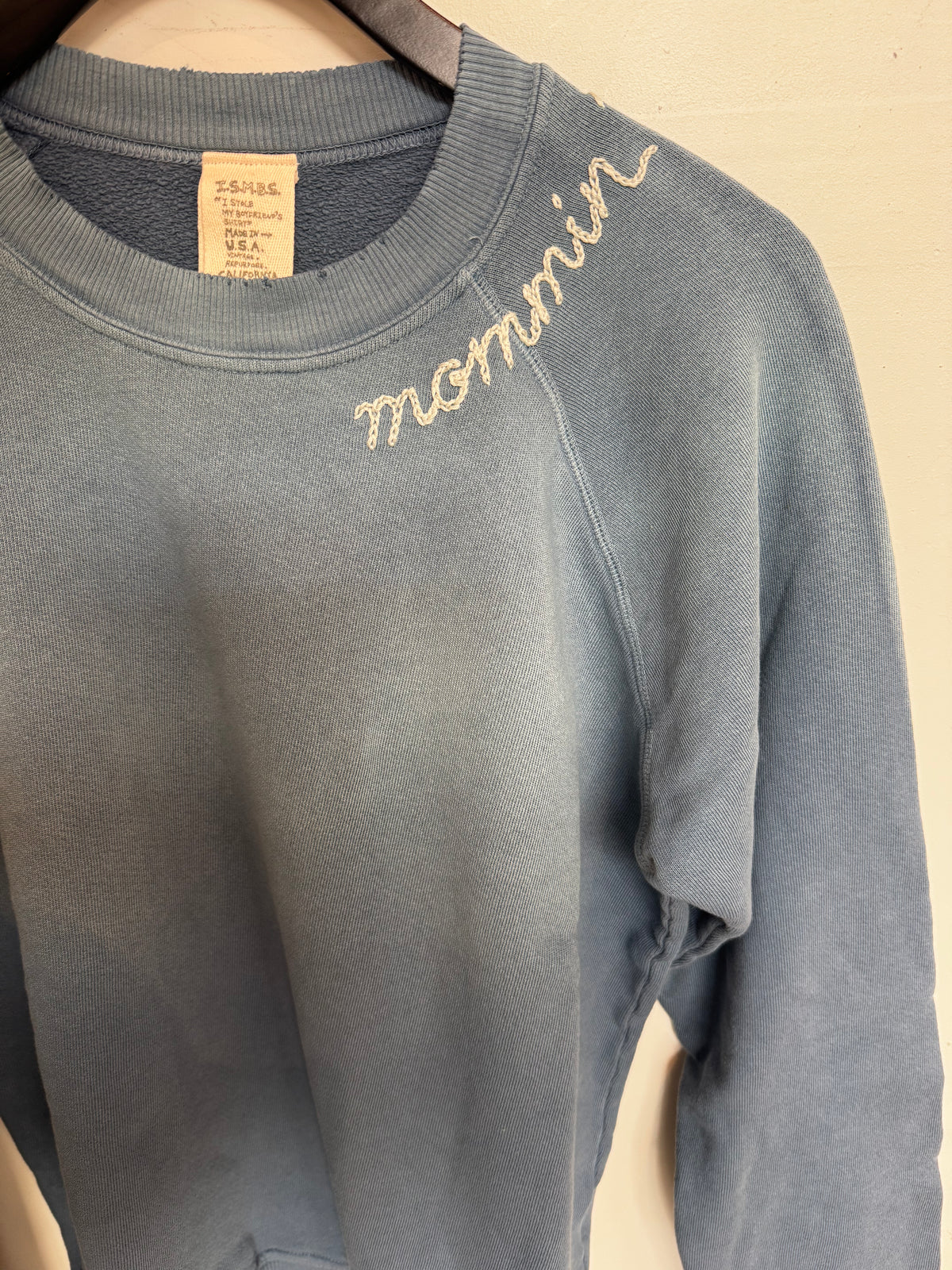 Mommin' Sweatshirt - JoeyRae