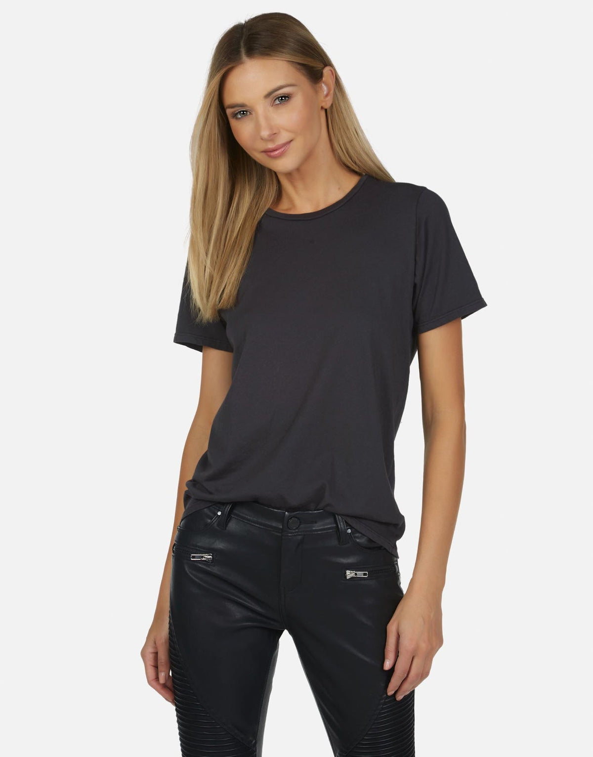 Hall Vintage Tee Black - JoeyRae