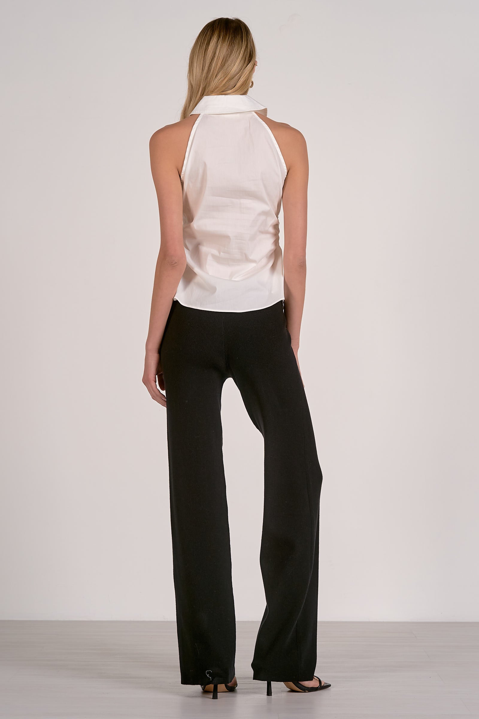 Sleeveless Collared Top - JoeyRae